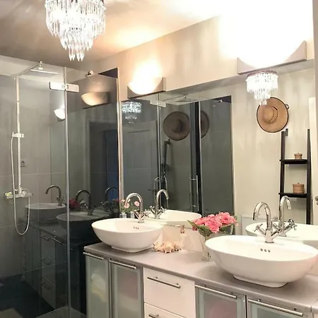 Habitación En La Naturaleza 1 *